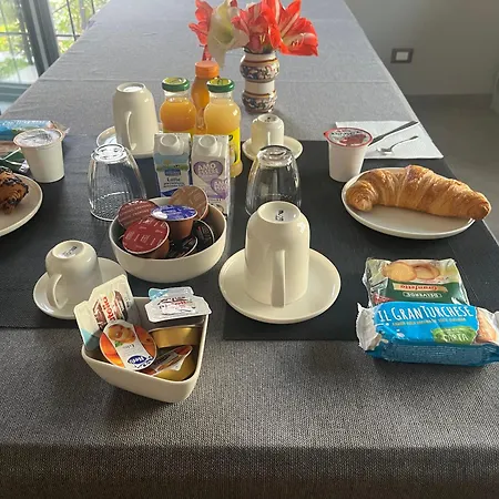 La 住宿加早餐酒店 皮亚琴察