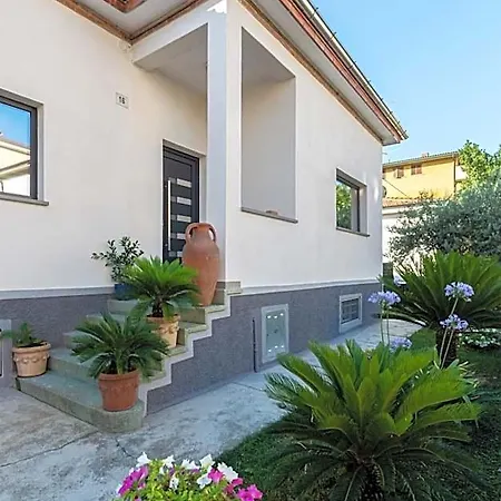 La 3*